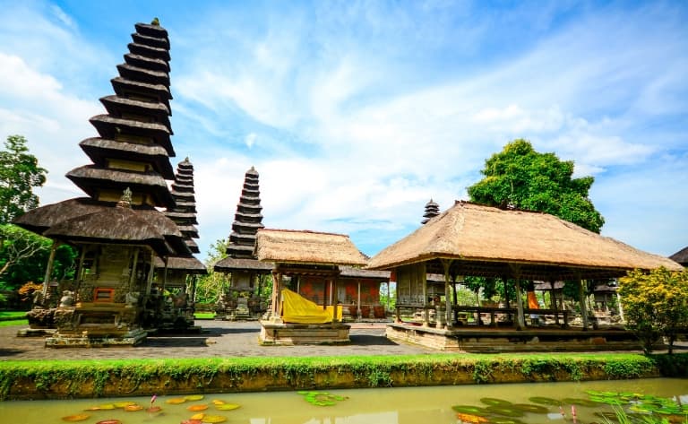 Les temples de Tanah Lot et de Mengwi