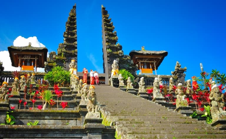 Bali Aga Village, temple de Besakih et Beji et village de Kintamani